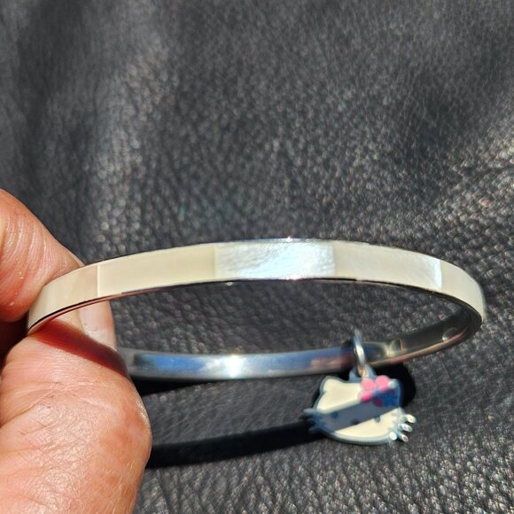 Vintage Hello Kitty Mother-of-Pearl Charm Bangle - Picture 2 of 5